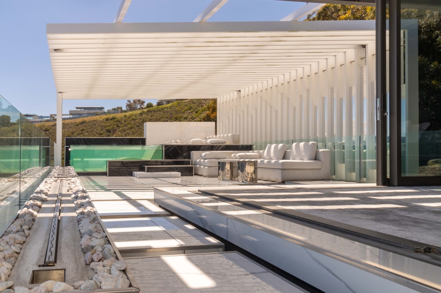 5 Bedroom Property for Sale in Clifton Western Cape